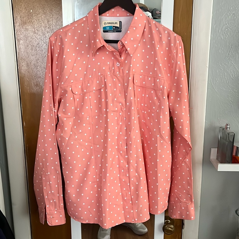 Women’s Magellan button up
